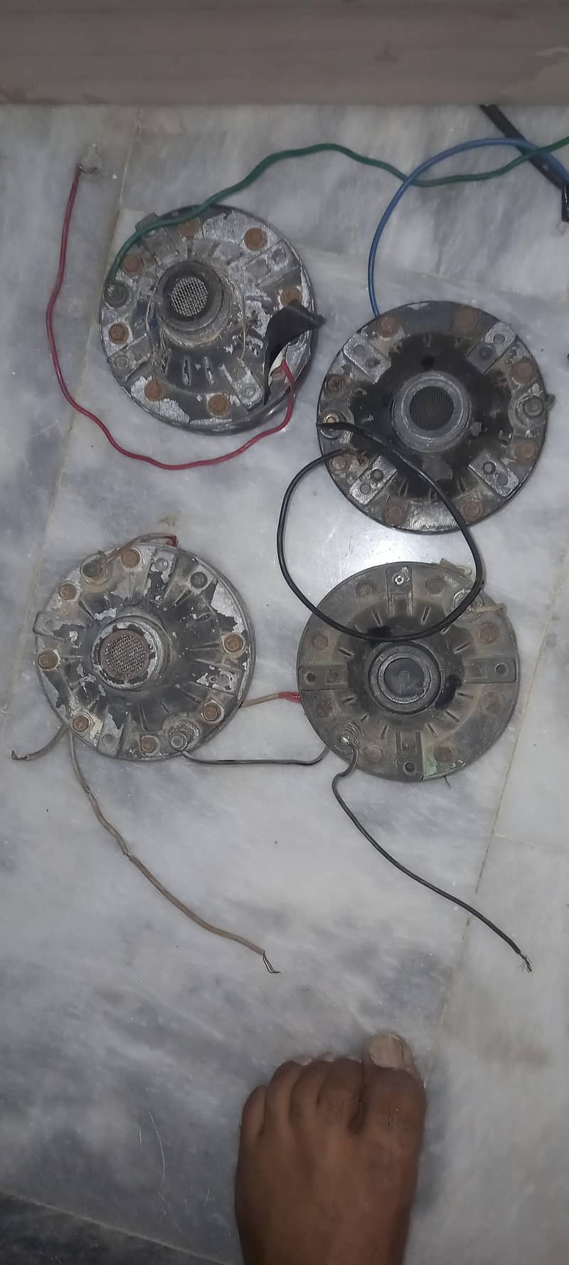مسجد کے اذان والے یونٹ 0