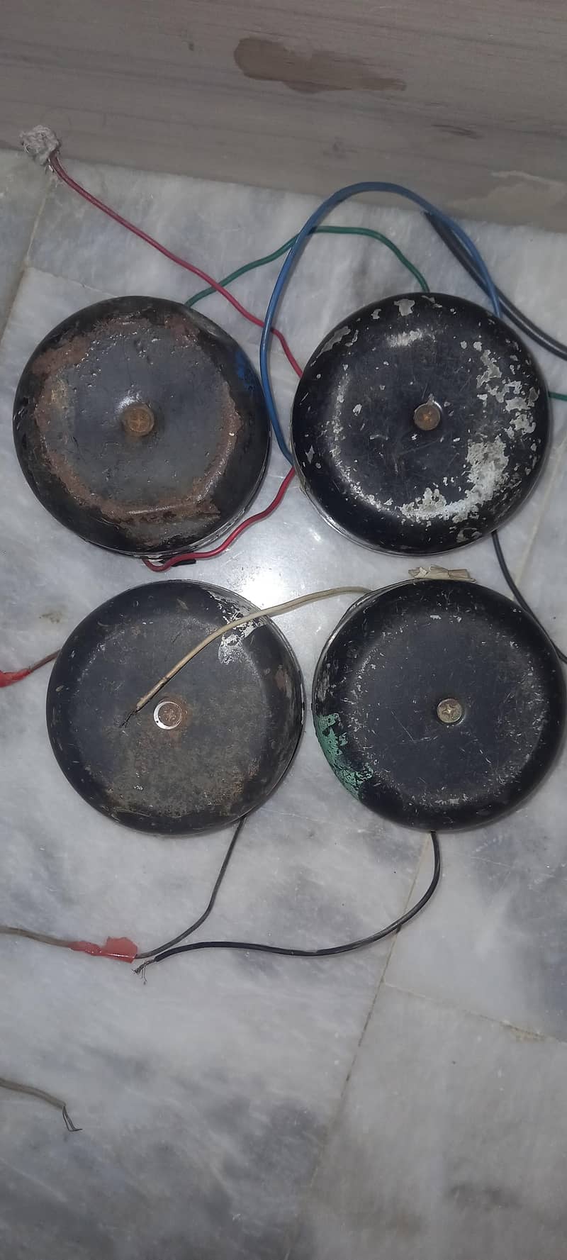 مسجد کے اذان والے یونٹ 1