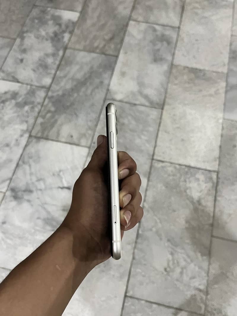 Apple iPhone 11 1