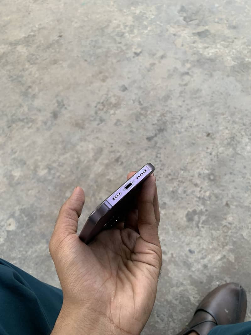 Iphone 14 pro max 4