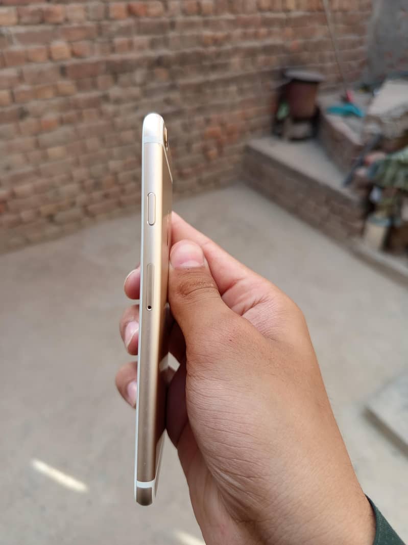 Apple iPhone 6 2