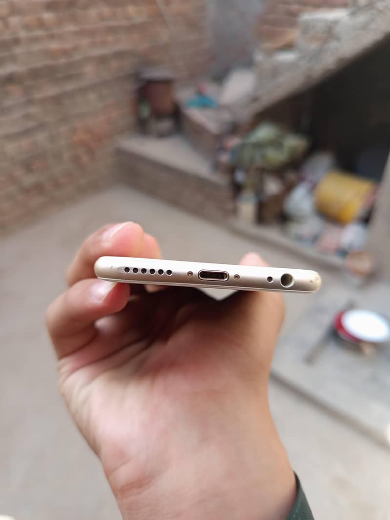Apple iPhone 6 4