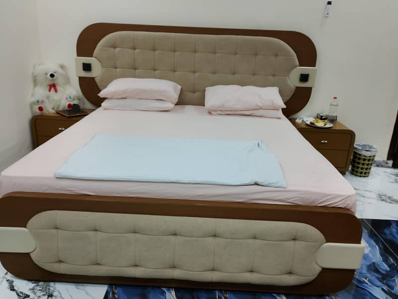 bed drasing side tables 3