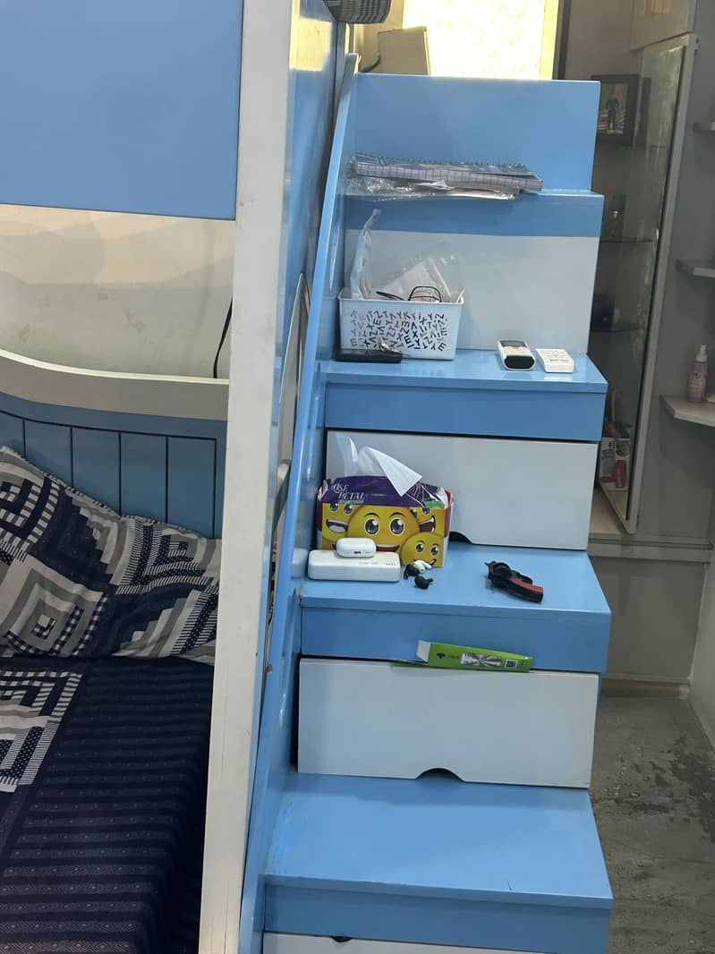 BUNK BED 8