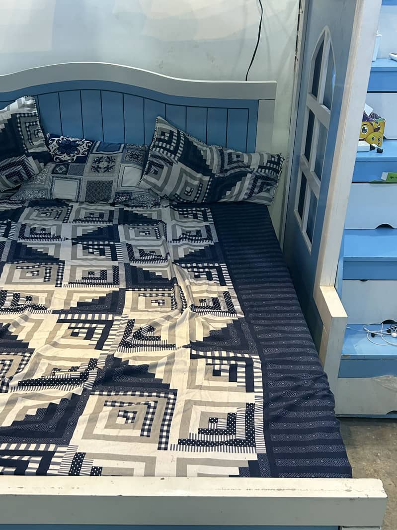 BUNK BED 11