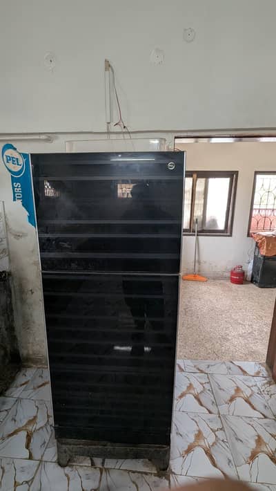 PEL  refrigerator Desire Glass Door Refrigerator