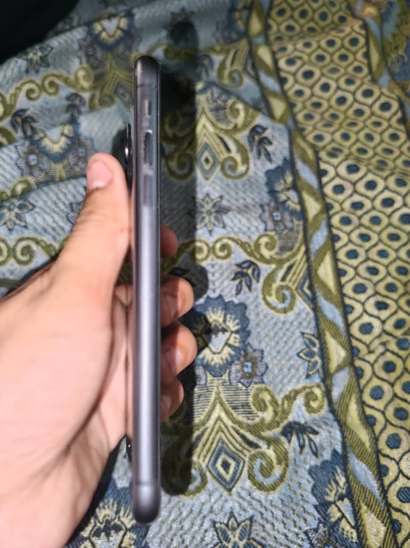 Apple iPhone 11 1