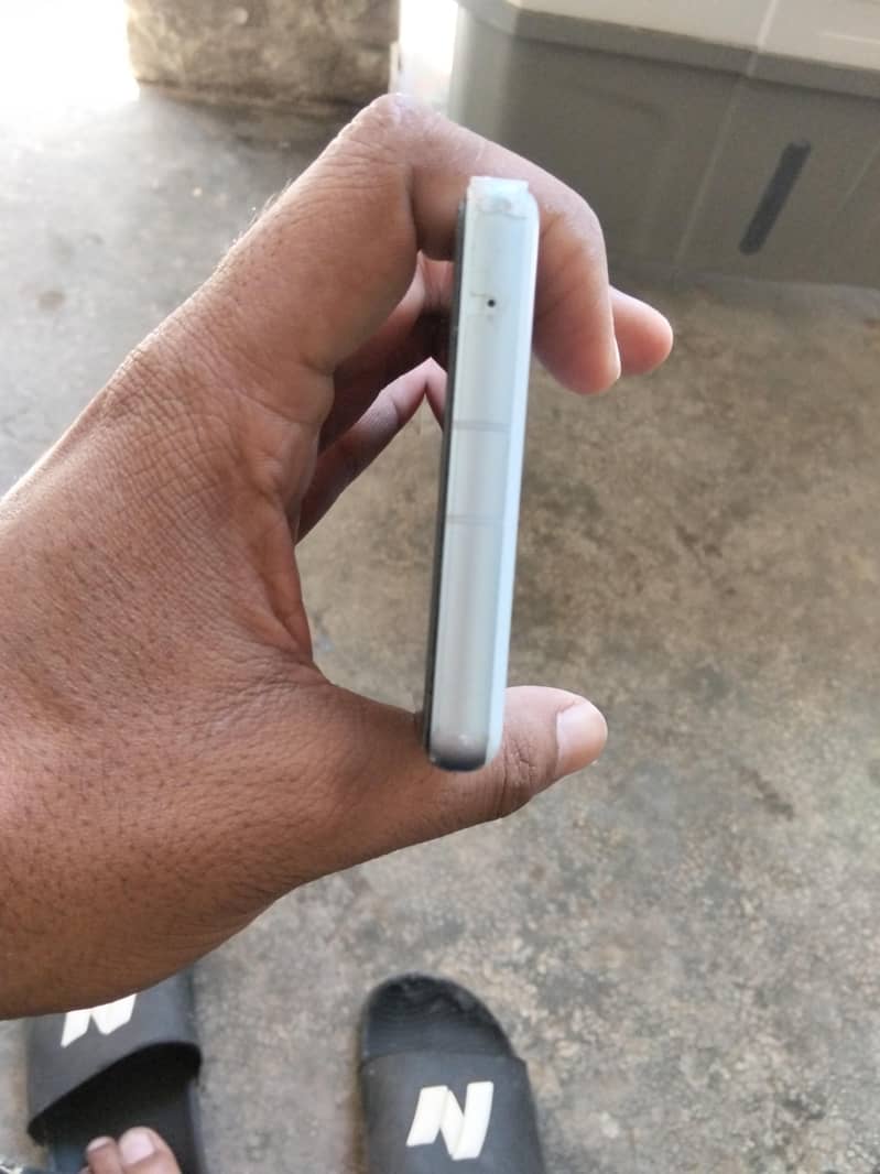 Google Pixel 7a 3