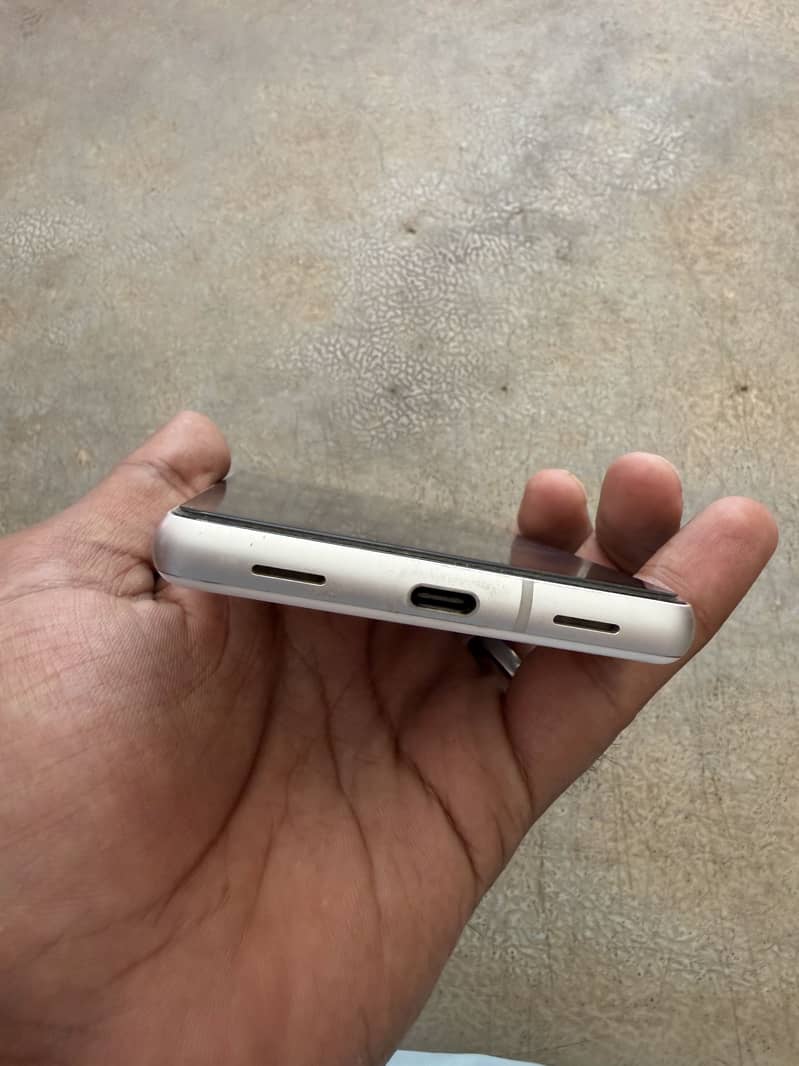Google Pixel 7a 3