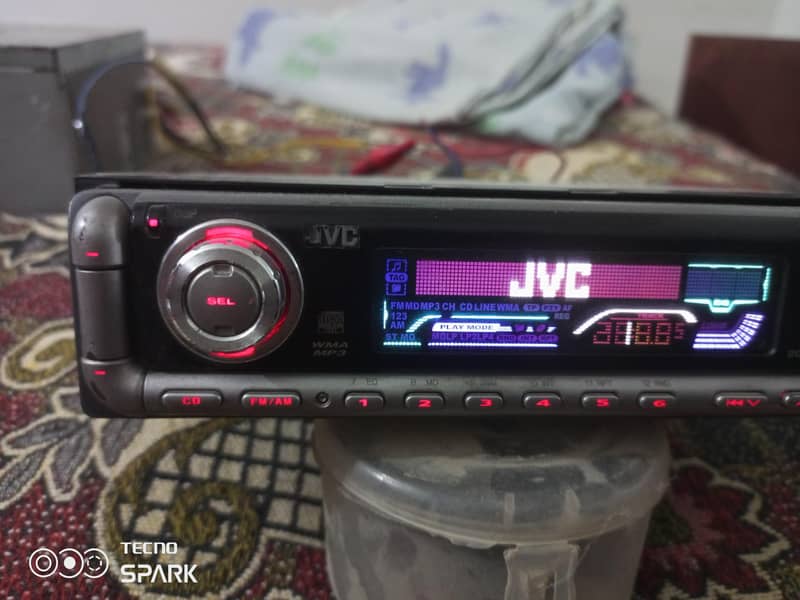 JVC  stereo 13