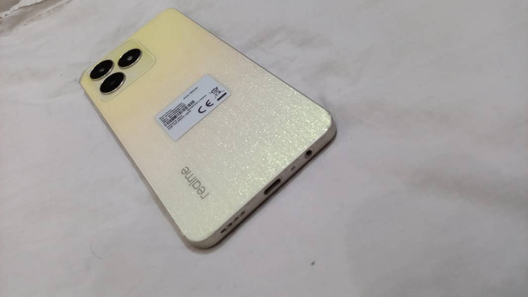 Realme C53 0