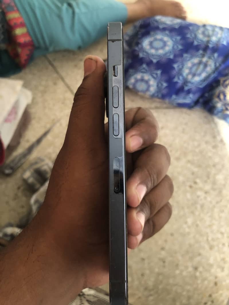iPhone 13 Pro 2