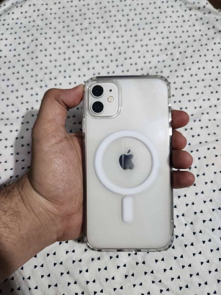 Apple iPhone 11 0