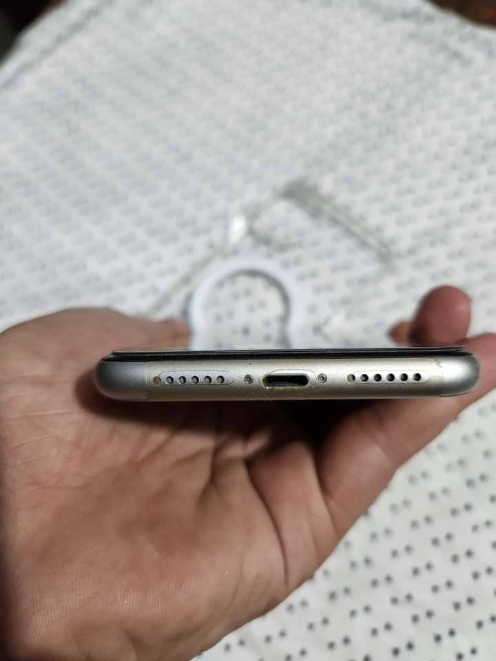 Apple iPhone 11 2
