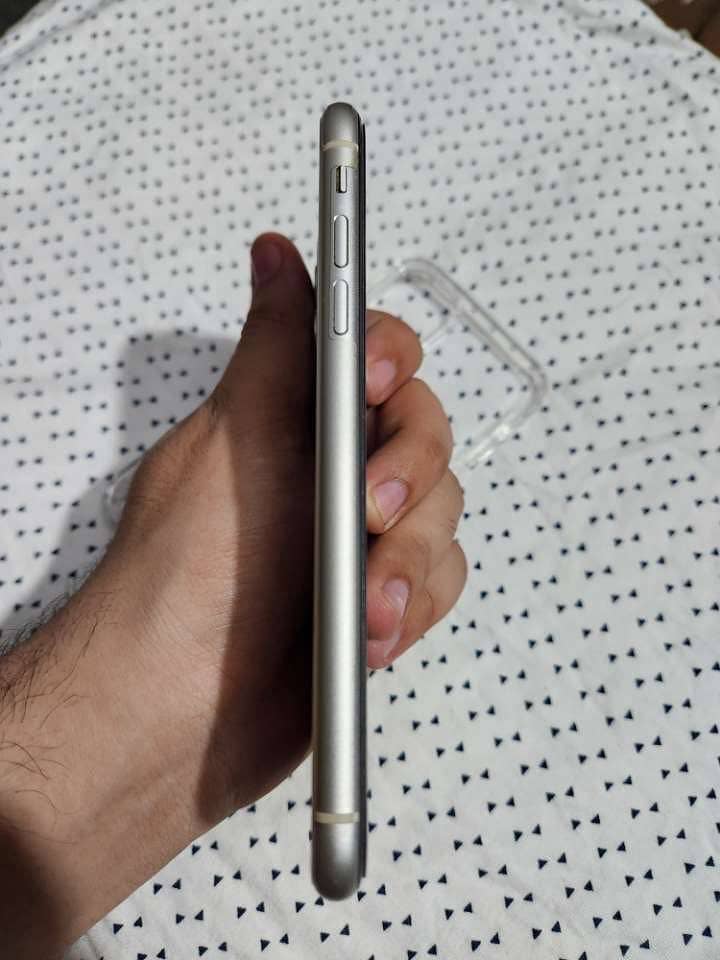 Apple iPhone 11 5