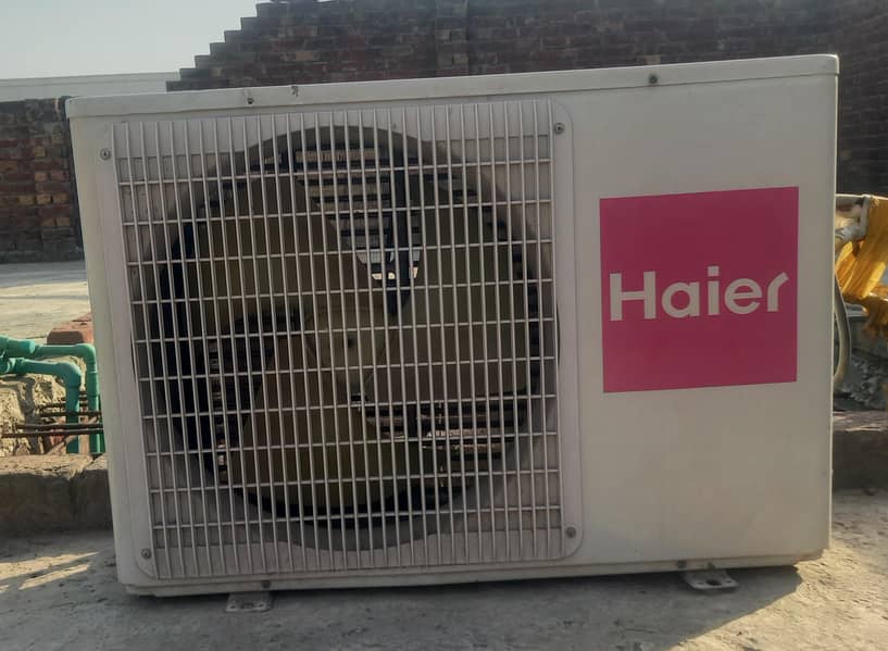 ہائر اے سی ایک ٹن گڈ کنڈیشن بالکل جانین  حالت میں 4