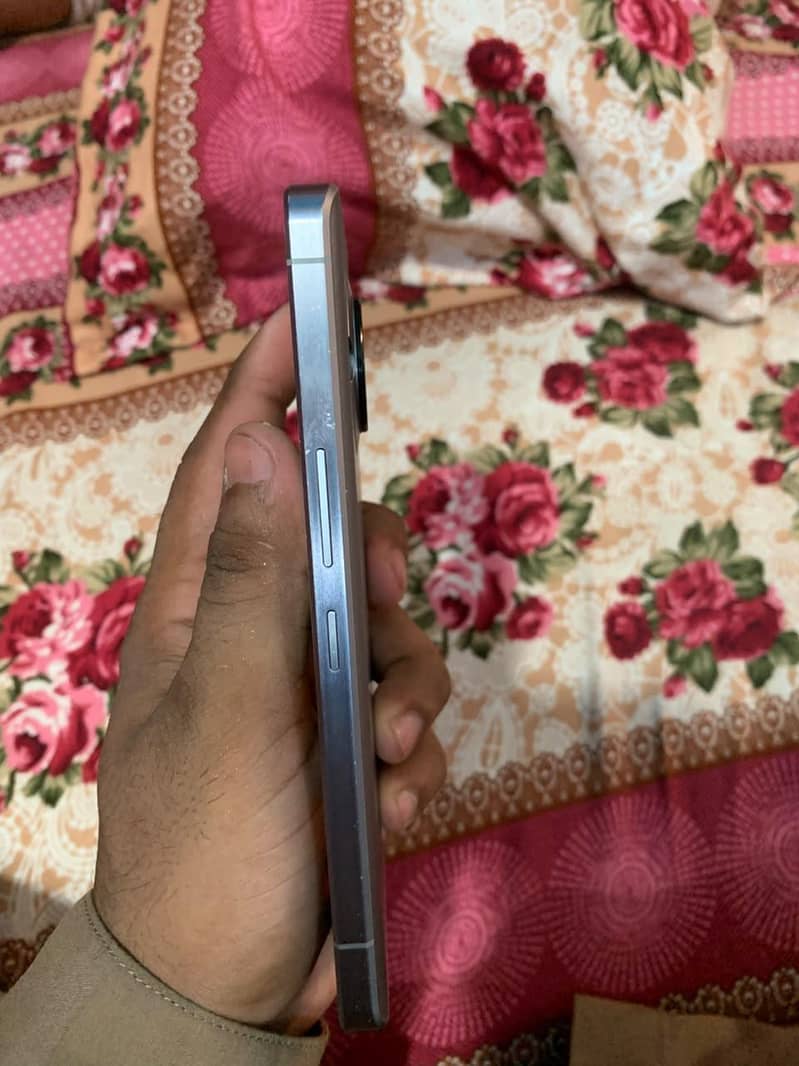 Sharp Aquos R7 2
