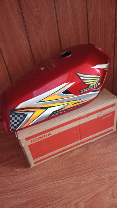 Honda 125 2025 red colour.