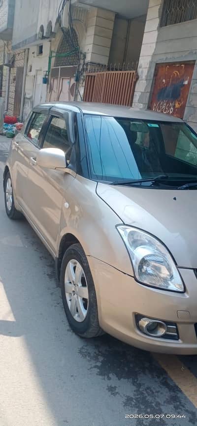SUZUKI SWIFT DLX 1.3 AUTOMATIC 2016 MODEL