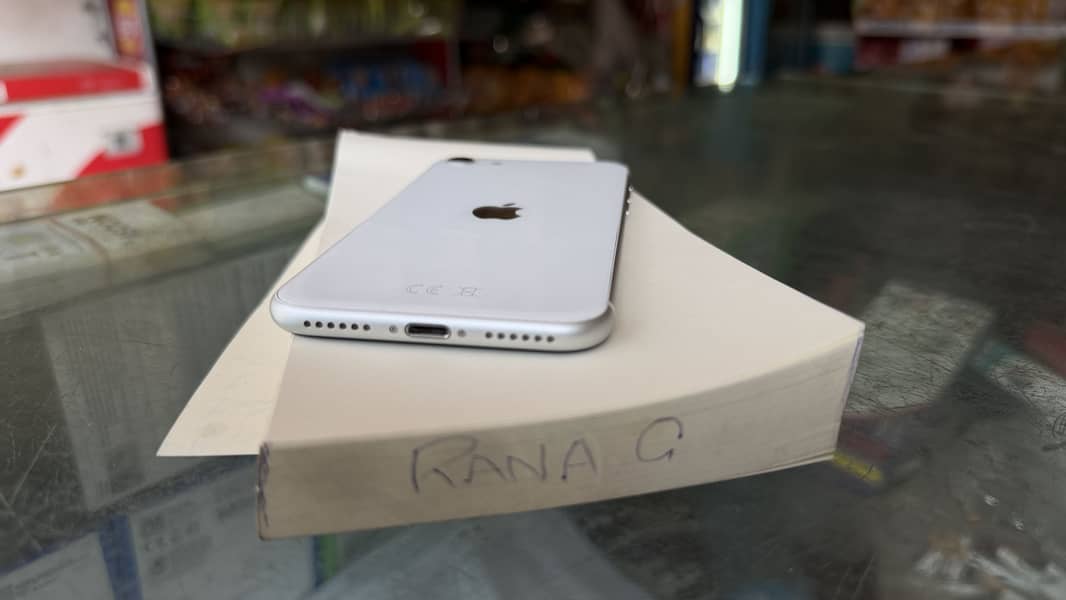 Apple iPhone SE 2