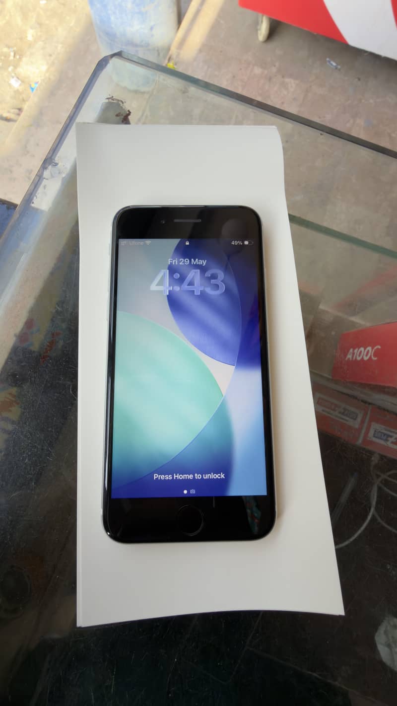 Apple iPhone SE 3