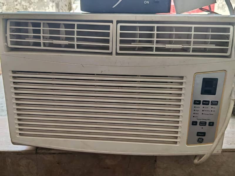 window AC 2