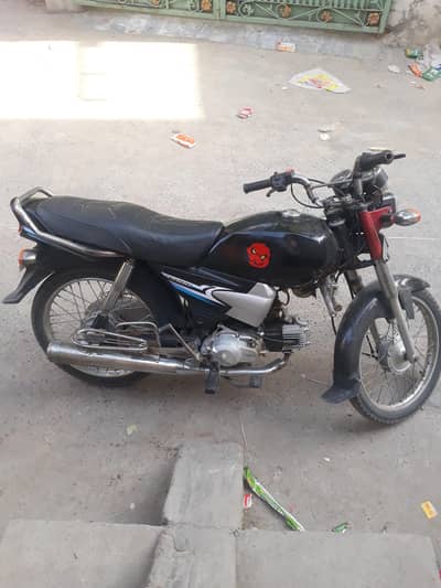 Yamaha junoon 4stroke 100 cc