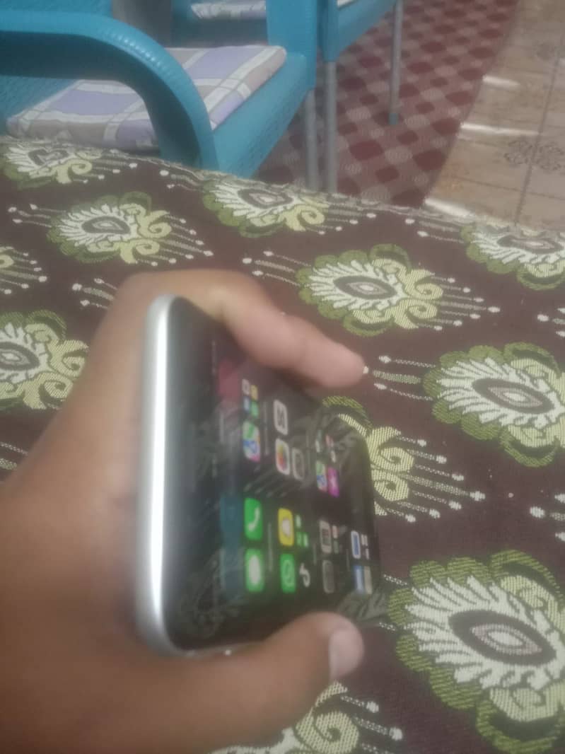 Apple iPhone 7 Plus 3