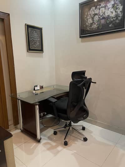 Office Table with Revolving Chair for Sale – Excellent Condition