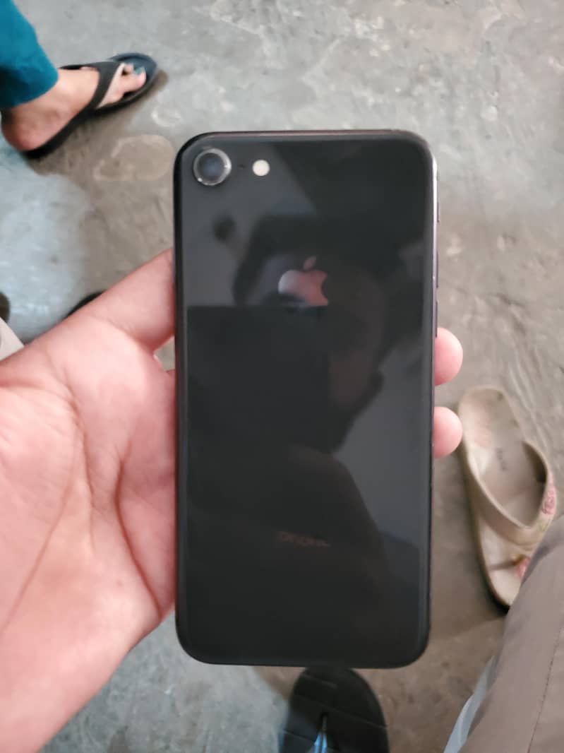 Apple iPhone 8 4