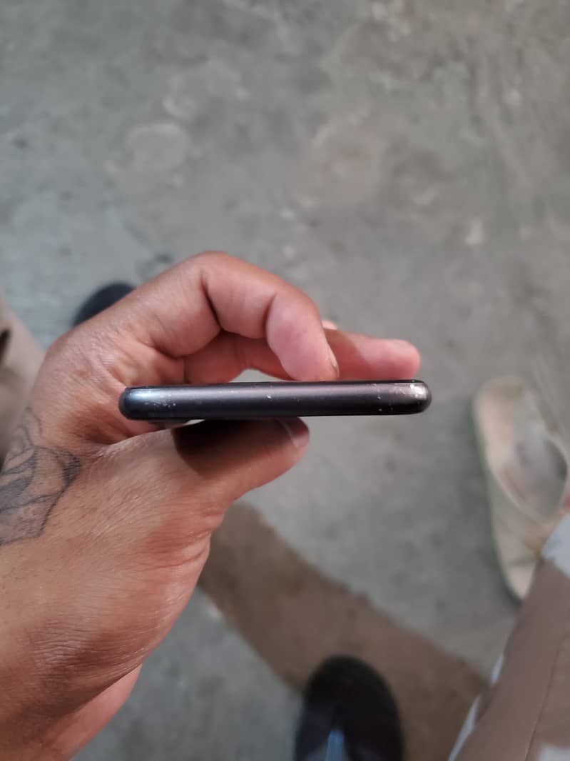 Apple iPhone 8 5
