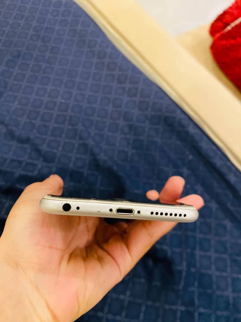 Apple iPhone 6S Plus 2