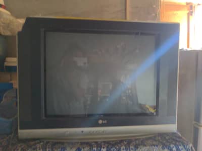L. G TV 24 INCH