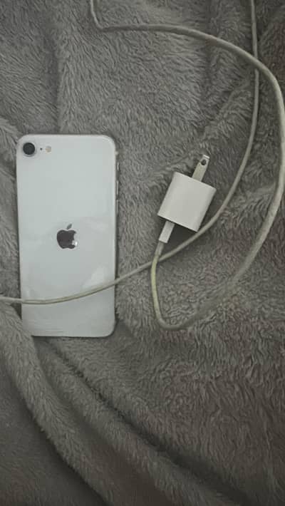Apple iPhone SE