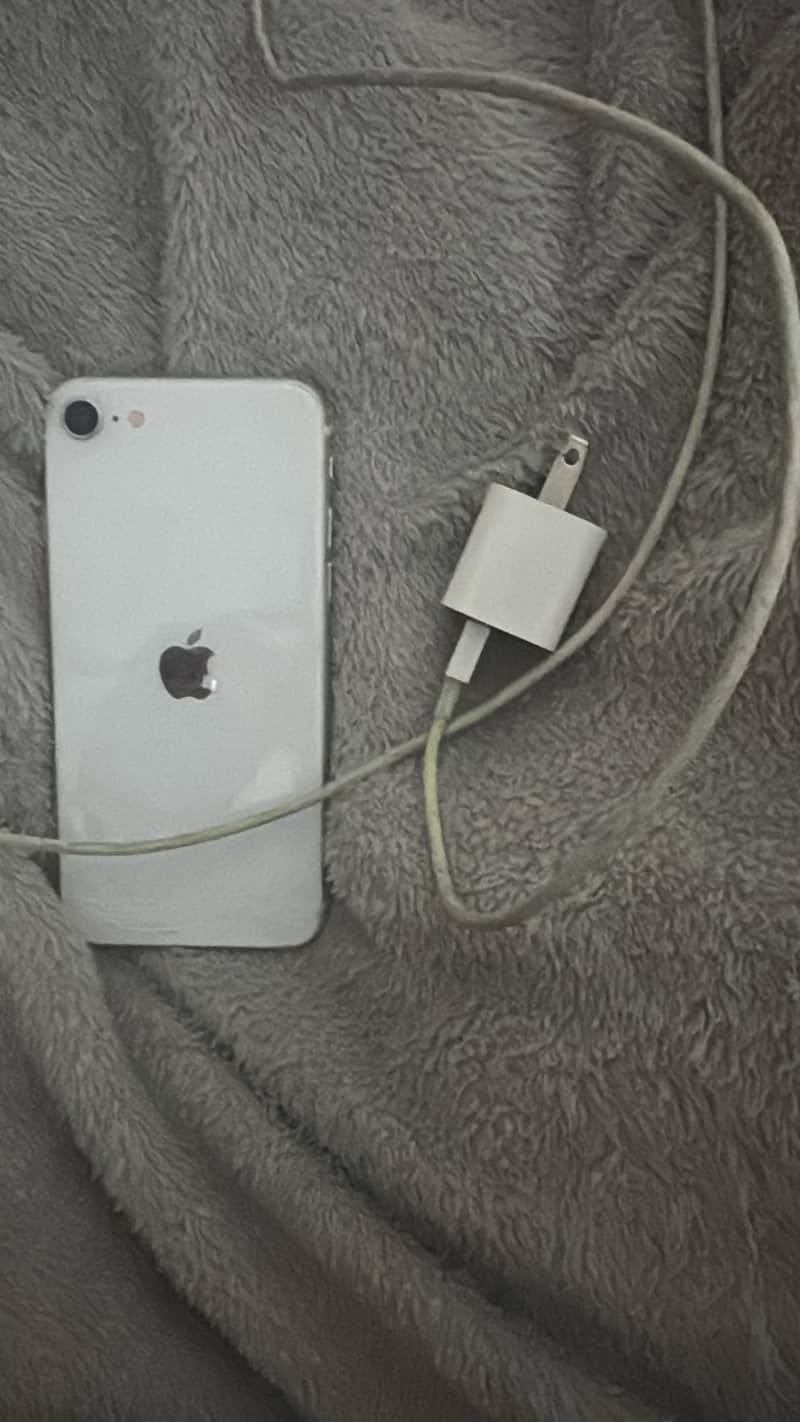 Apple iPhone SE 0