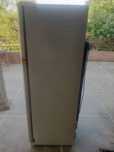 dawlance refrigerator