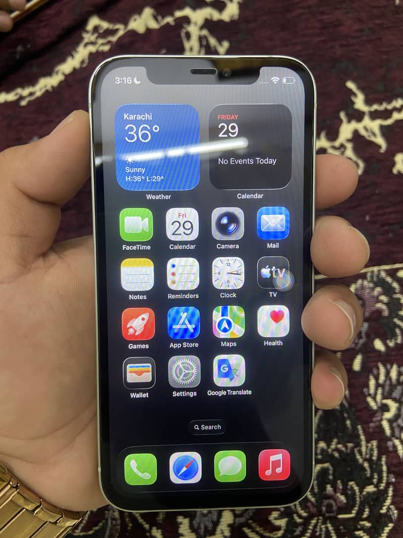 iPhone 12 1