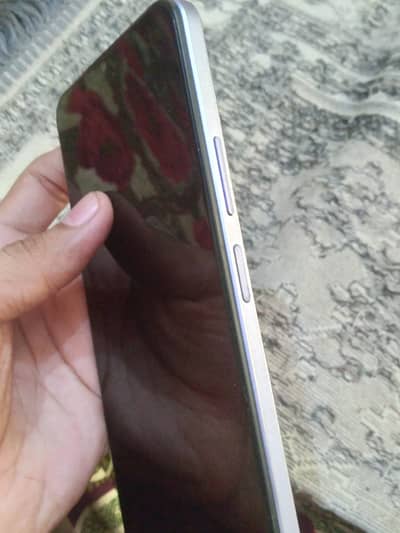 Vivo Y28s