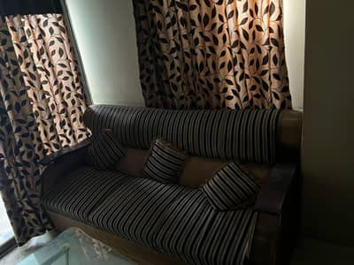 new condition sofa set 7 seater multifome