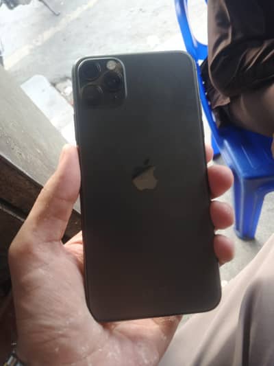 iphone 11 pro max 10 by 10 condition
