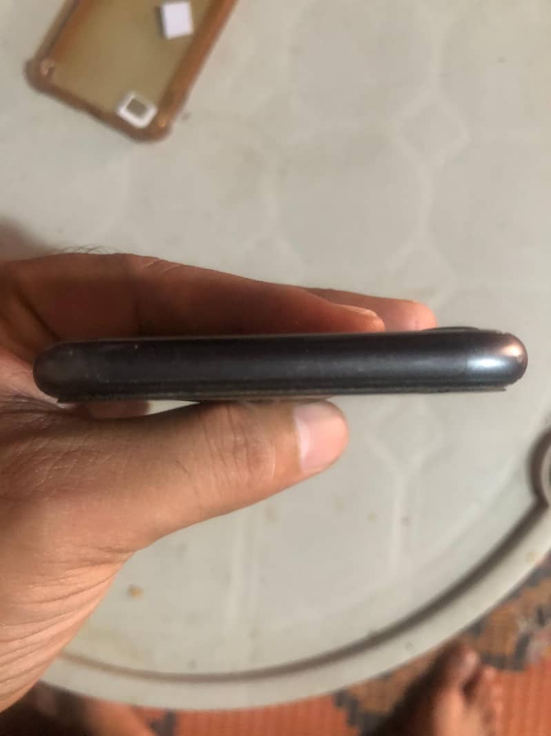 Apple iPhone 8 4