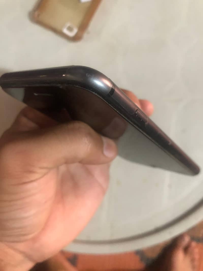 Apple iPhone 8 5