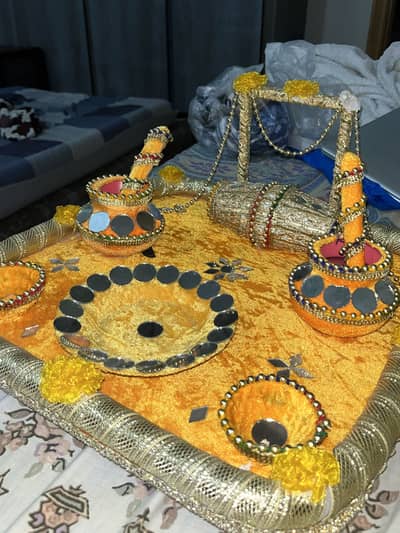 Mehndi Thaals