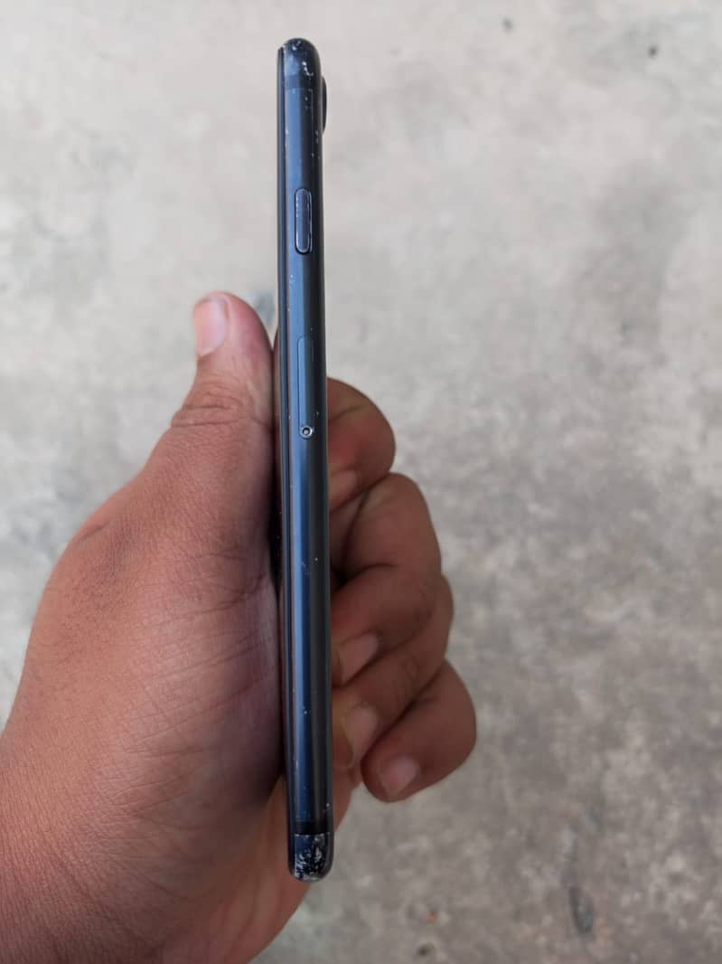 Apple iPhone 7 2