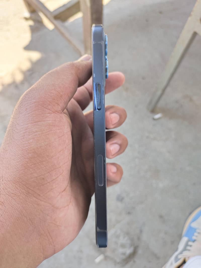 Iphone 12 pro max 1