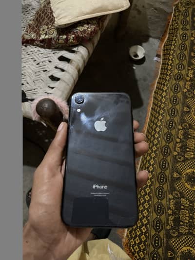 Apple iPhone XR