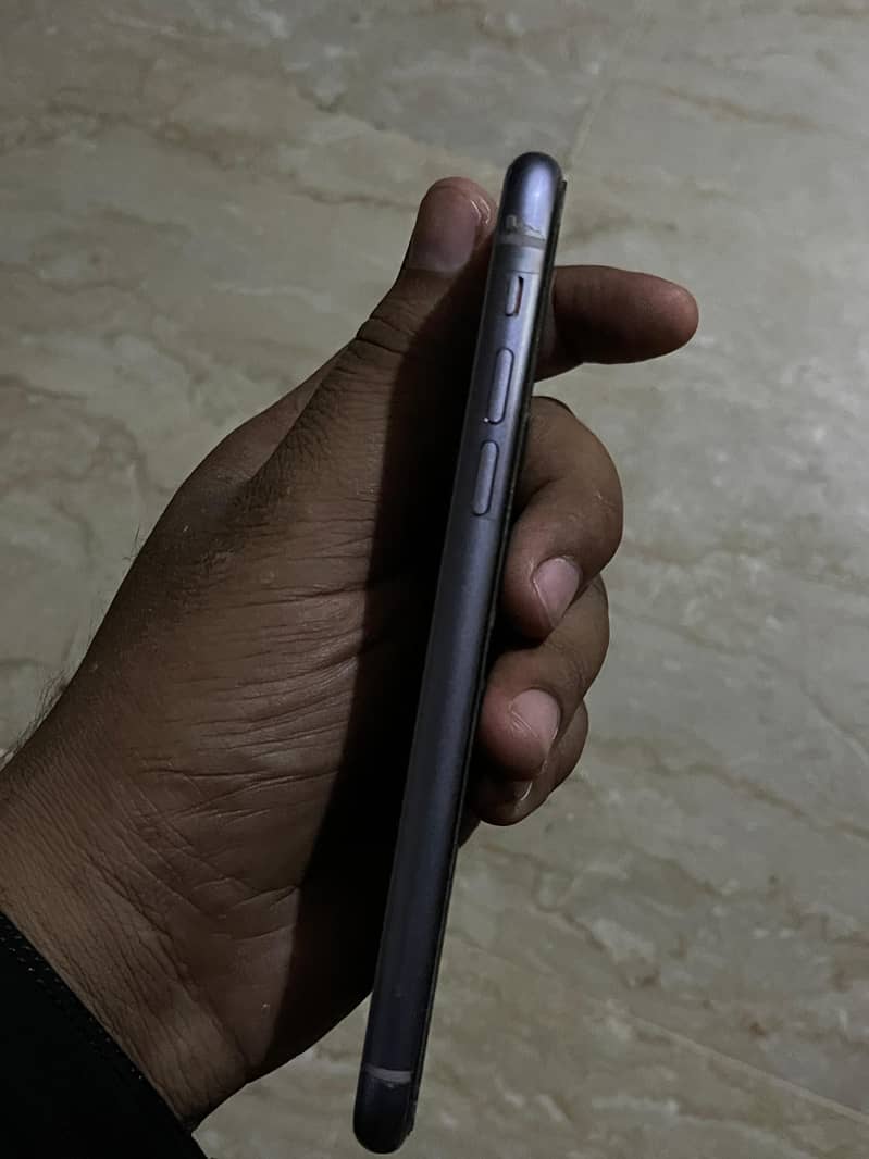 Apple iPhone 11 2