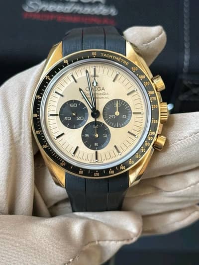 ​Omega Speedmaster Moonwatch 18K Moonshine Gold - Full Set