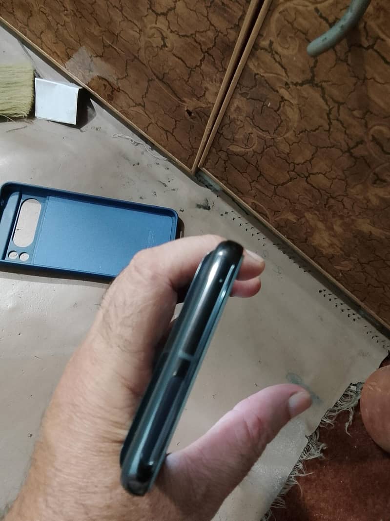 Google Pixel 8 Pro 4