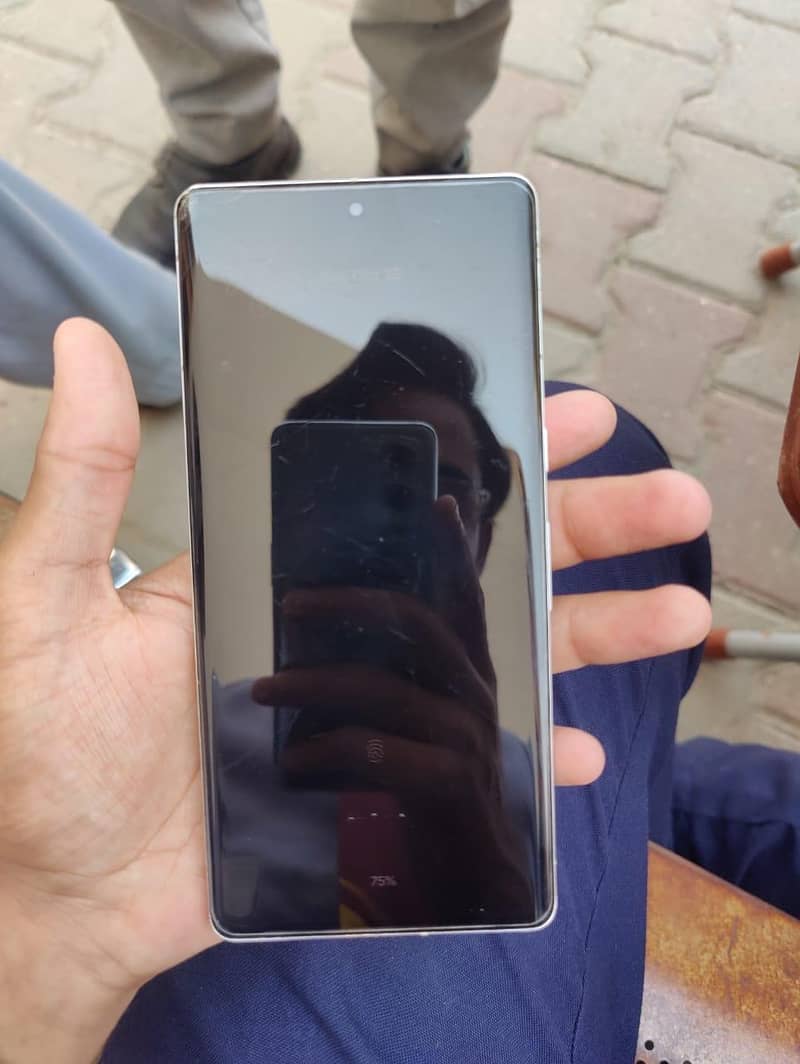Google pixel 7 pro 10/10 condition 0